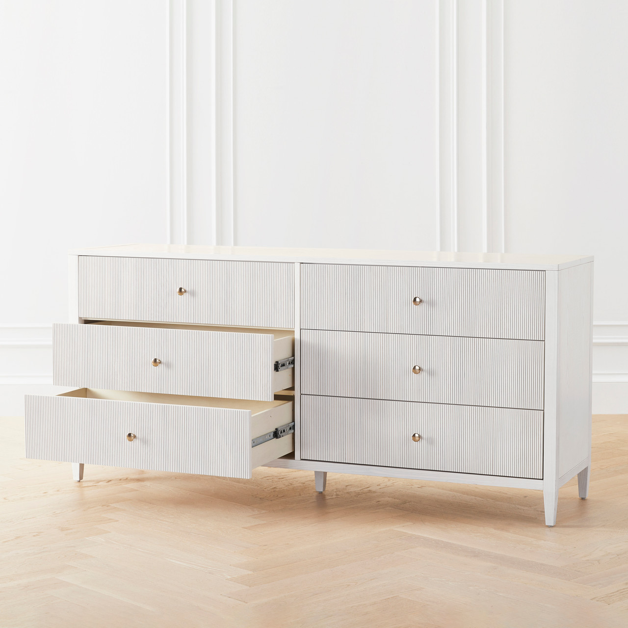 Viola Wide Dresser~011437229